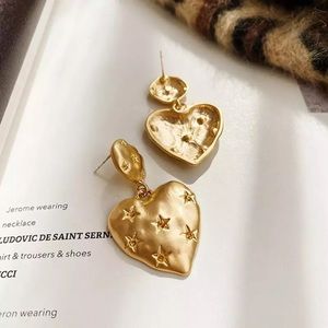 Star ⭐️ Gold Hearts Long Indented Drop Earrings